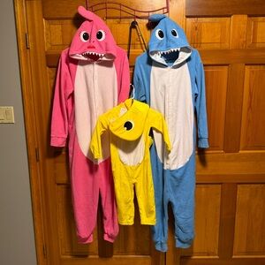 Baby Shark Mommy Daddy Family Group Halloween Costume